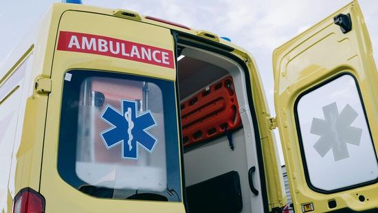 Ököllel ütötték a segítségnyújtó mentőst Budapesten