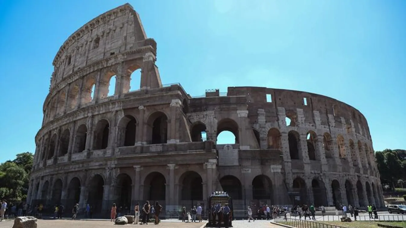 Összeomlott a római történelmi torony, a Torre dei Conti