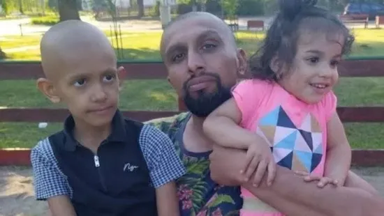 "Minden gyerek megérdemli a gyógyulás esélyét" – leukémiával küzd a mindig mosolygós Csabika