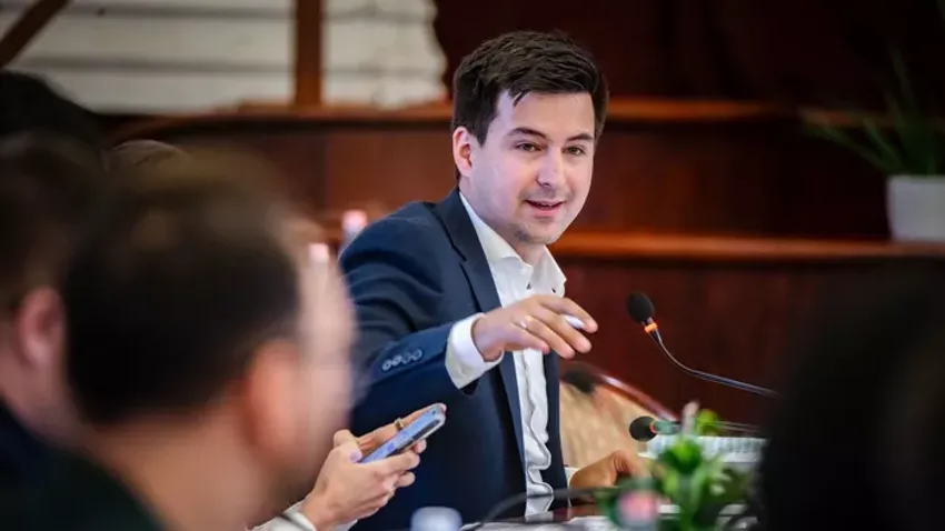 Gulyás Gergely Kristóf: a Sziget ellen szavaztak a tiszások