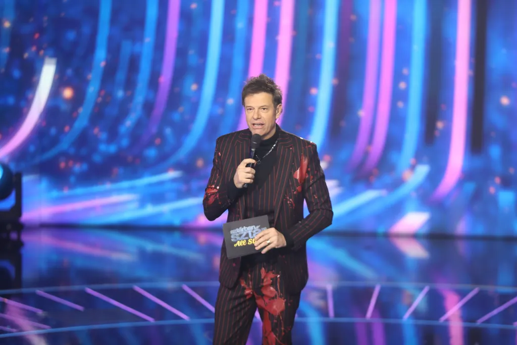 Till Attila humorával minden adás emlékezetes, felejthetetlen és szórakoztató.