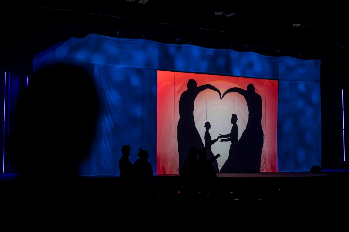 Háborúellenes Gyűlés
attraction - árnyszínház - a győri háború ellenes