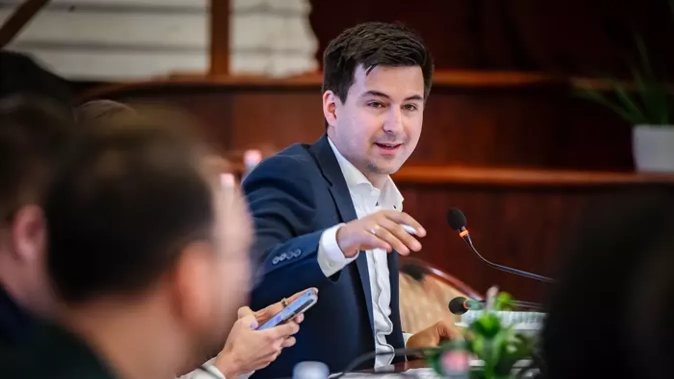 Gulyás Gergely Kristóf: a Sziget ellen szavaztak a tiszások