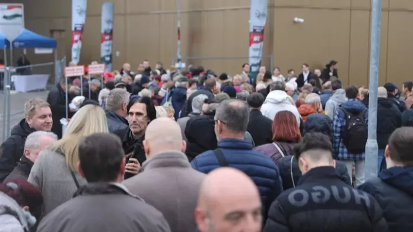 "Kinek hiányzik, hogy a gyerekeit elvigyék katonának?"