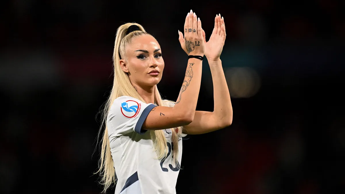 Betörtek Alisha Lehmann otthonába, aki később poénos videót töltött fel az Instagram-oldalára