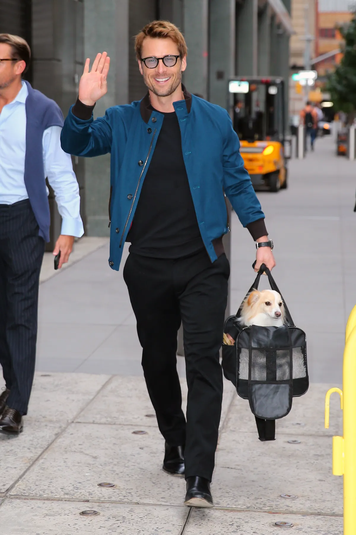 Kedvencek: GLEN POWELL és Brisket: „MÁR HÍRESEBB, MINT ÉN!” - Ripost
