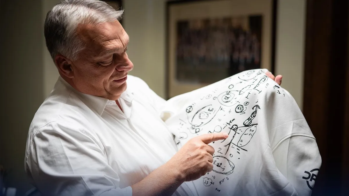 Orbán Viktor vissza tudná mondani a kérdéseket a rajza alapján. Fotó: Orbán Viktor/Facebook