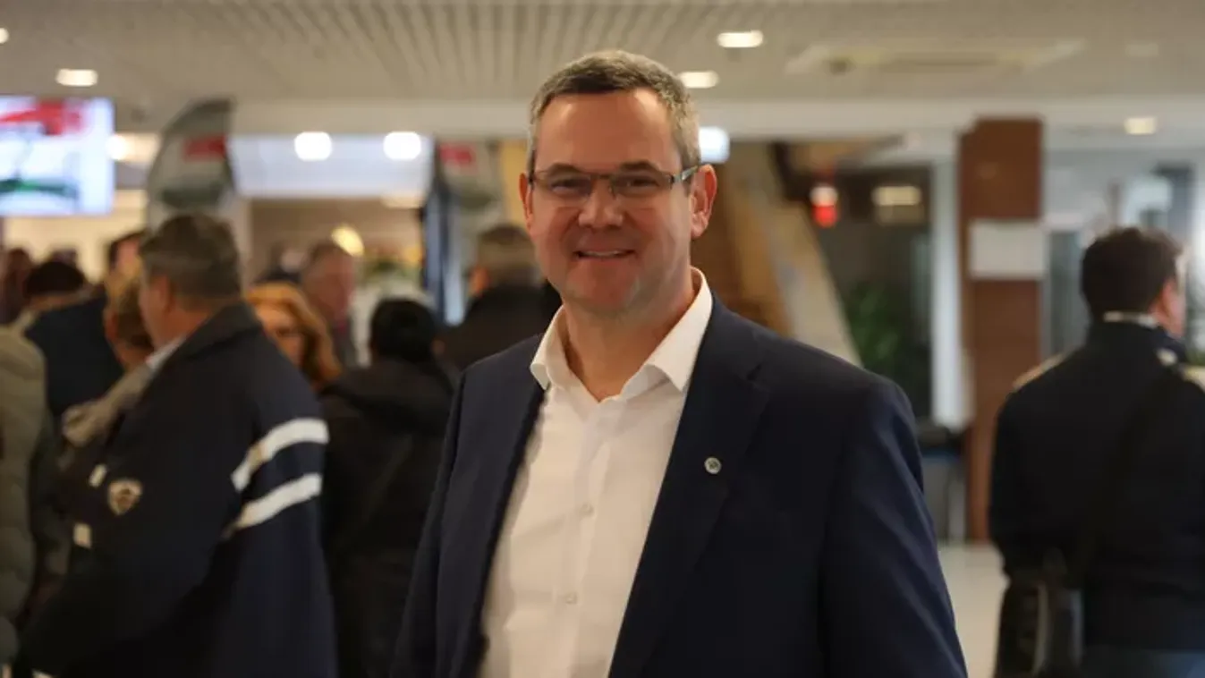 Takács Péter: A béke mellett mindannyiunknak ki kell állni!