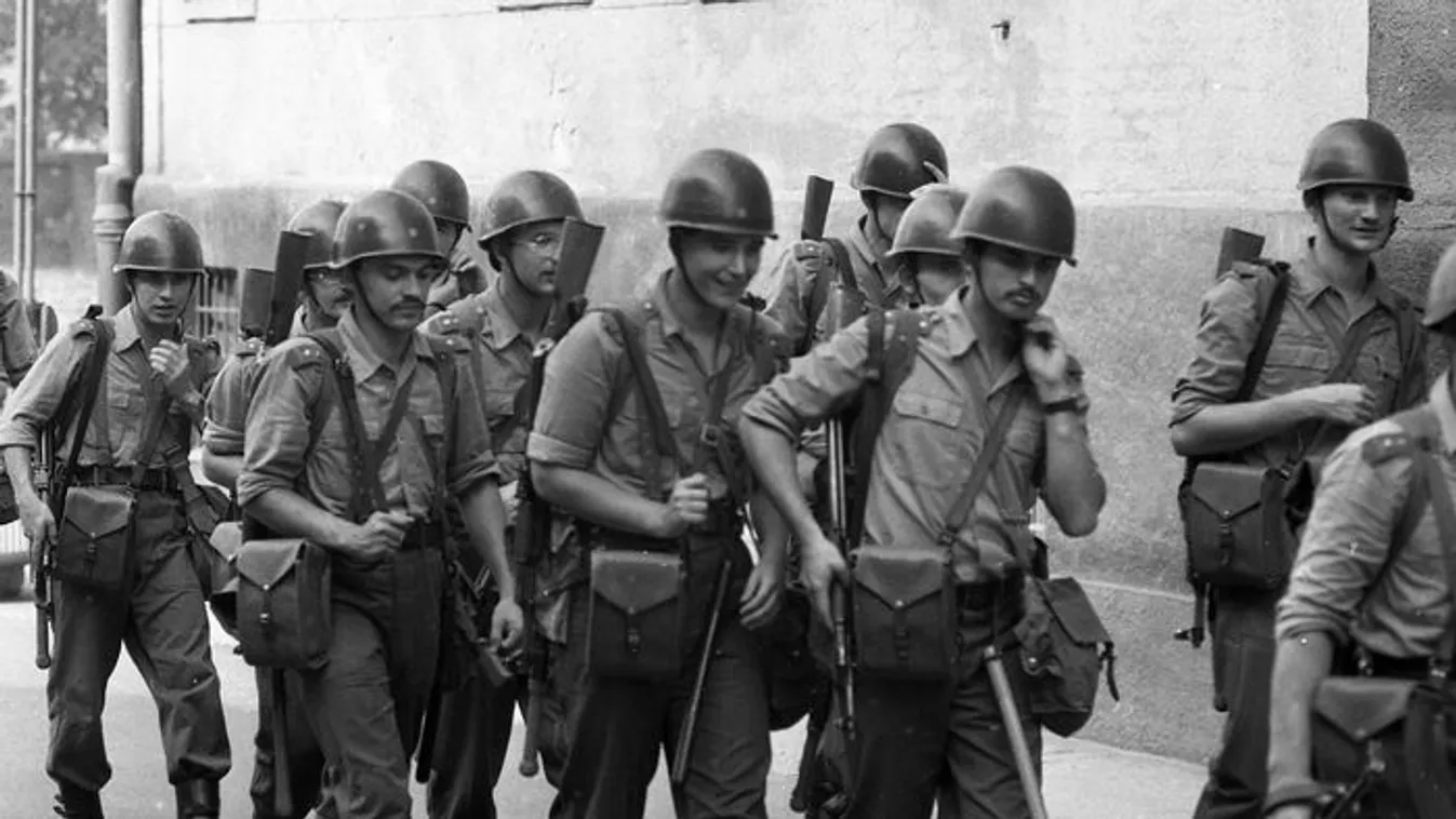 Így búcsúztunk a kötelező sorkatonaságtól – Retró galéria