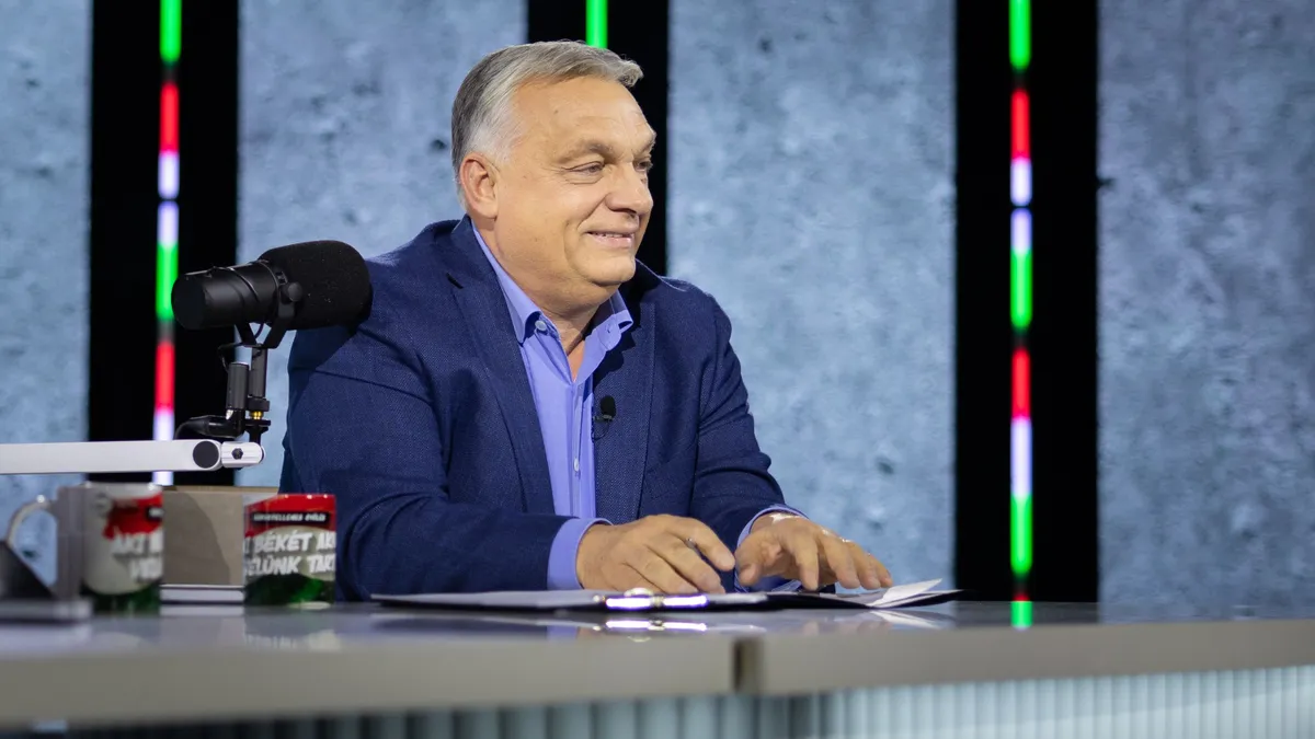 Vajon mit rajzolt a DPK Háborúellenes gyűlésen Orbán Viktor?