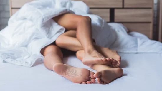 A szakértő elárulja a biztos jeleket, hogy a partnered másra gondol az ágyban