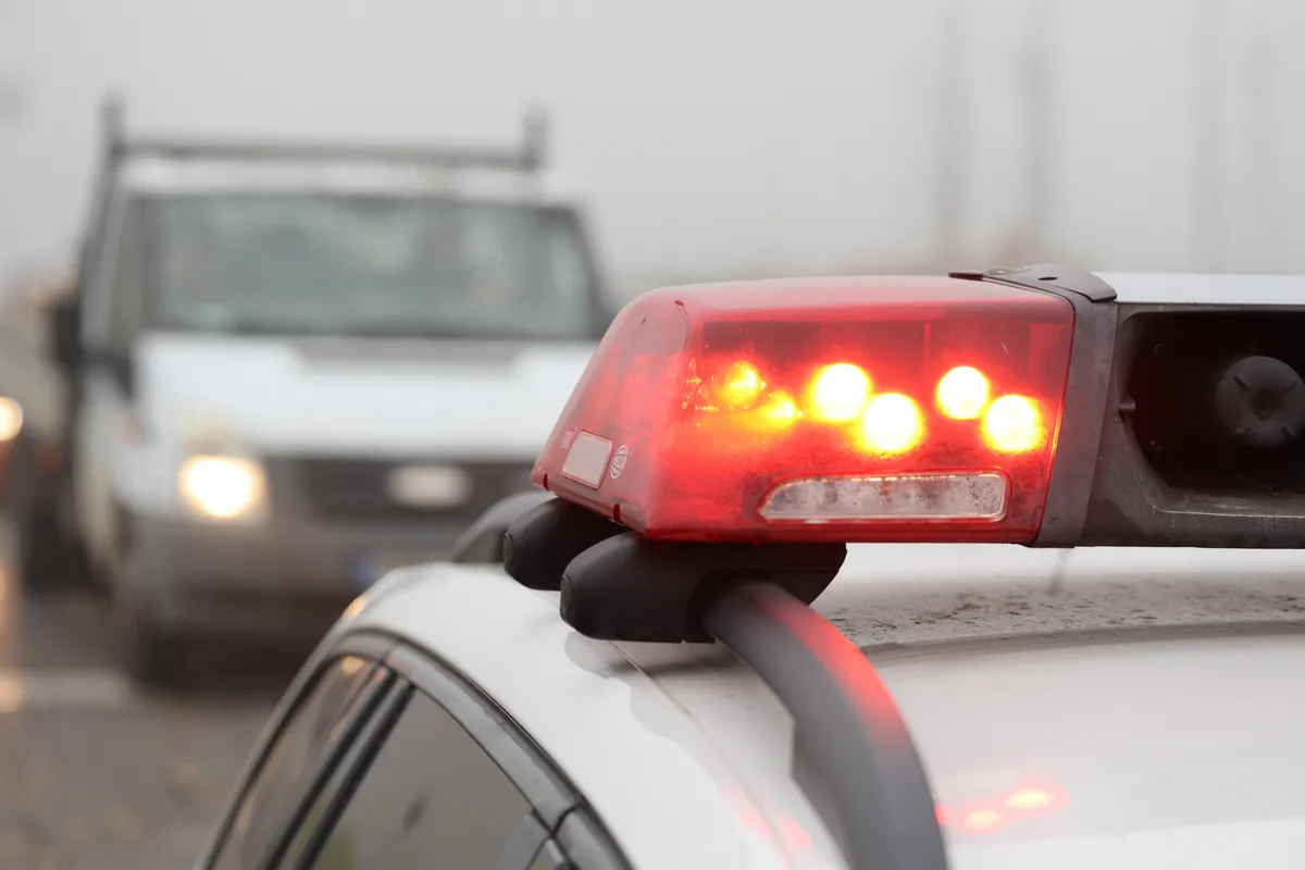 SZAK7359
rendőr rendőrautó sziréna