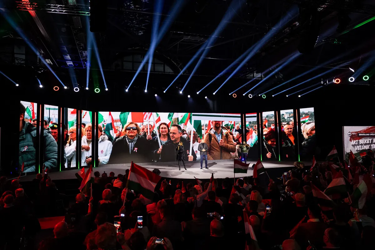 Háborúellenes Gyűlés, Nyíregyháza, 2025. 11. 29.
Radics Gigi és Curtis