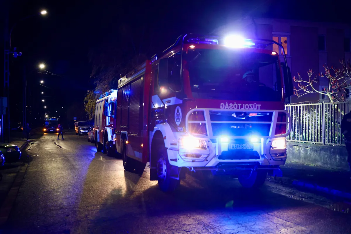 4S2B9203
tűzoltó tűzoltóautó tűzoltóság