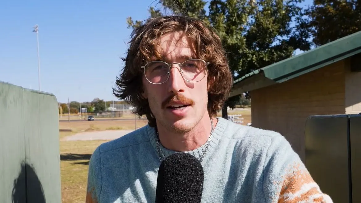 alt=A népszerű influenszer, Brandon Buckingham súlyos tünetekkel került kórházba és onnan üzent követőinek egészségügyi állapotáról