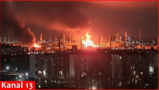 Fontos orosz olajfinomítót támadtak az oroszok