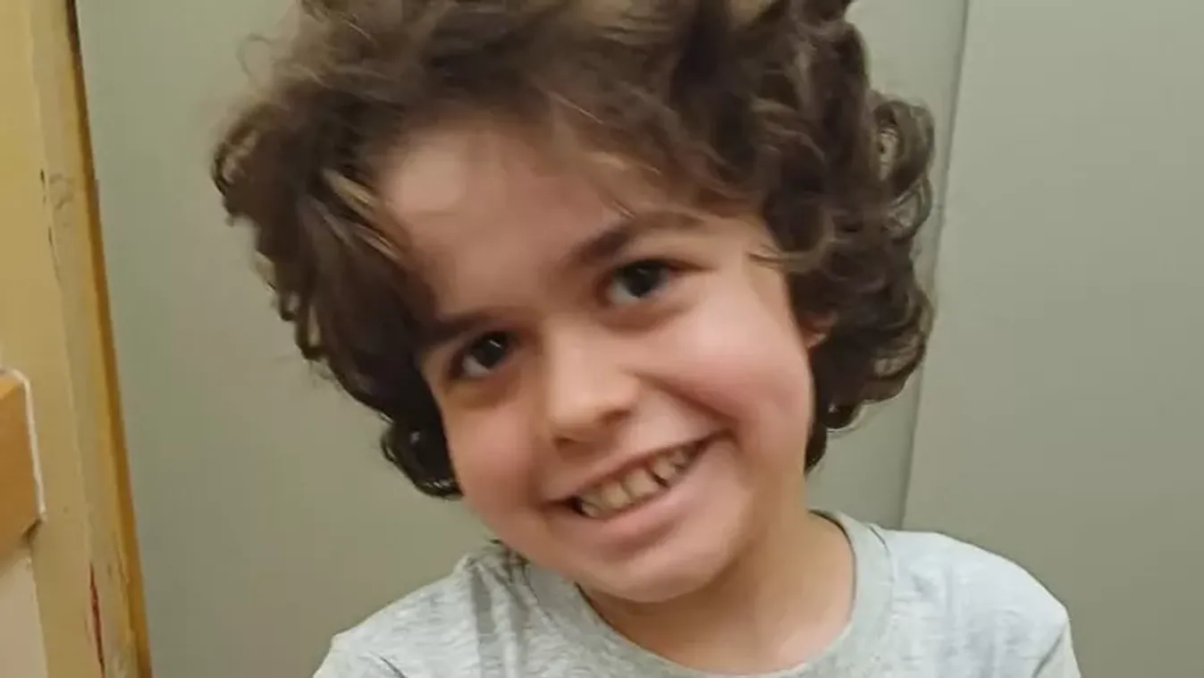 Új, játékos terápia fejleszti a súlyos beteg Mirkó mozgását