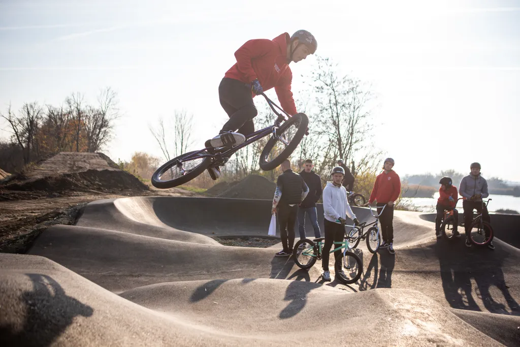 hot! extra - Összeállítás: Sportolóból lett celebek – RIPOST
