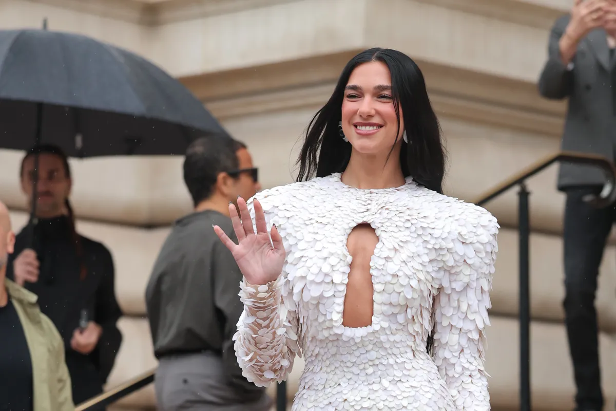 Dua Lipa nem rejtette el a tökéletes testét
