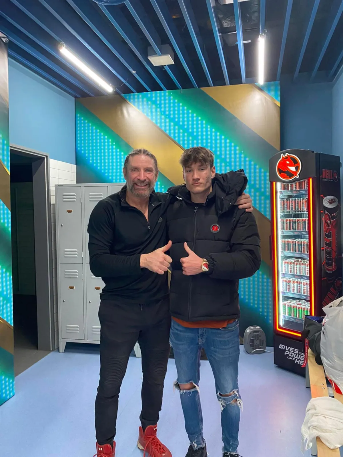 Pintér Tenya fia, Máté, fiatal kora ellenére saját magát tartja el