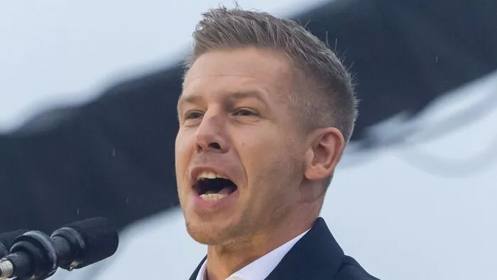 Újságírói kérdést posztolt véletlenül Magyar Péter