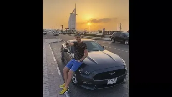 Többszörösen körözött migráns lopta el az ismert magyar influenszer autóját