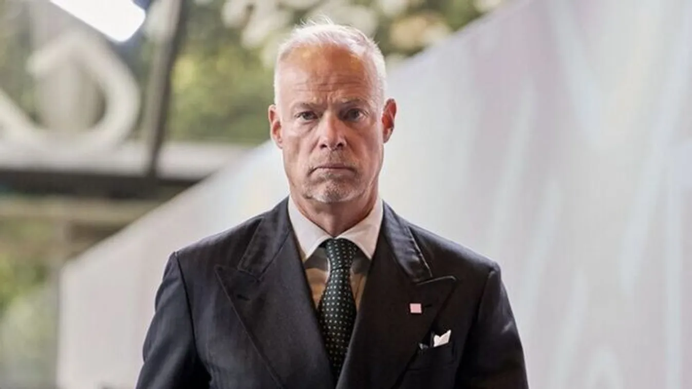 A honvédelmi miniszter erős véleményt alkotott.