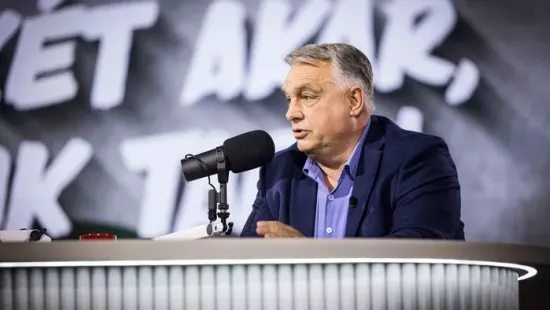 Első Háborúellenes Gyűlés: Vajon ezúttal mit firkálhatott Orbán Viktor?