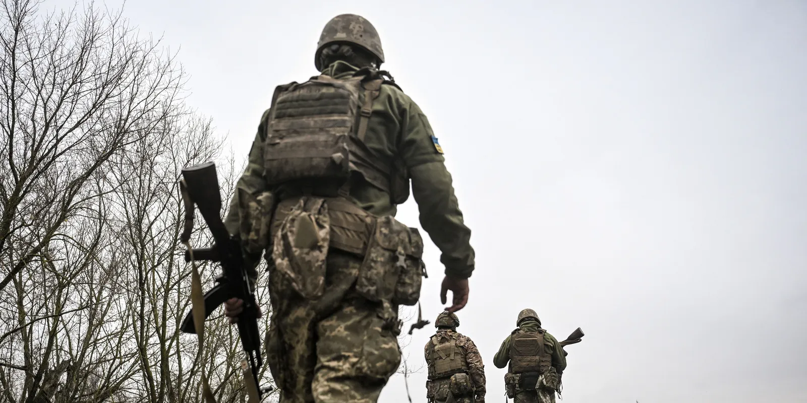 Diákok tízezreit küldik a frontra Ukrajnában