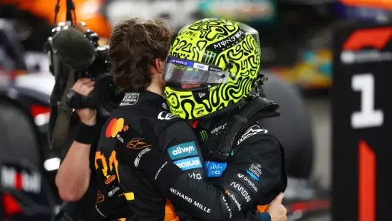 "Szeretlek anya és apa" - meghatódva nyilatkozott az F1 friss világbajnoka