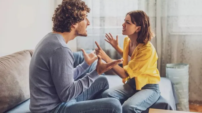 Betelt a pohár a várandós feleségnél, döntött az anyósáról