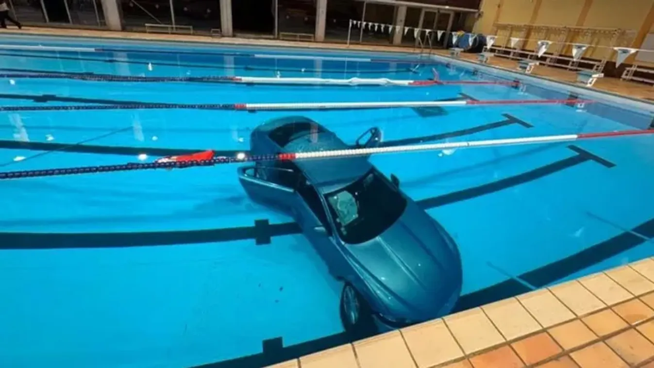 Uszoda medencéjébe hajtott az autójával egy francia nő