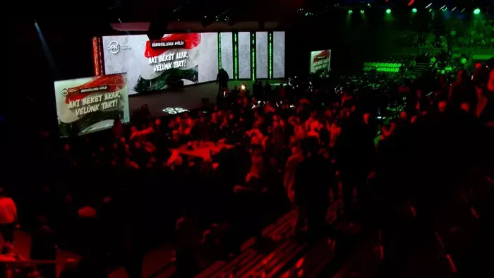 Hatalmas tömeg gyűlt össze Mohácson, a Háborúellenes Gyűlésen