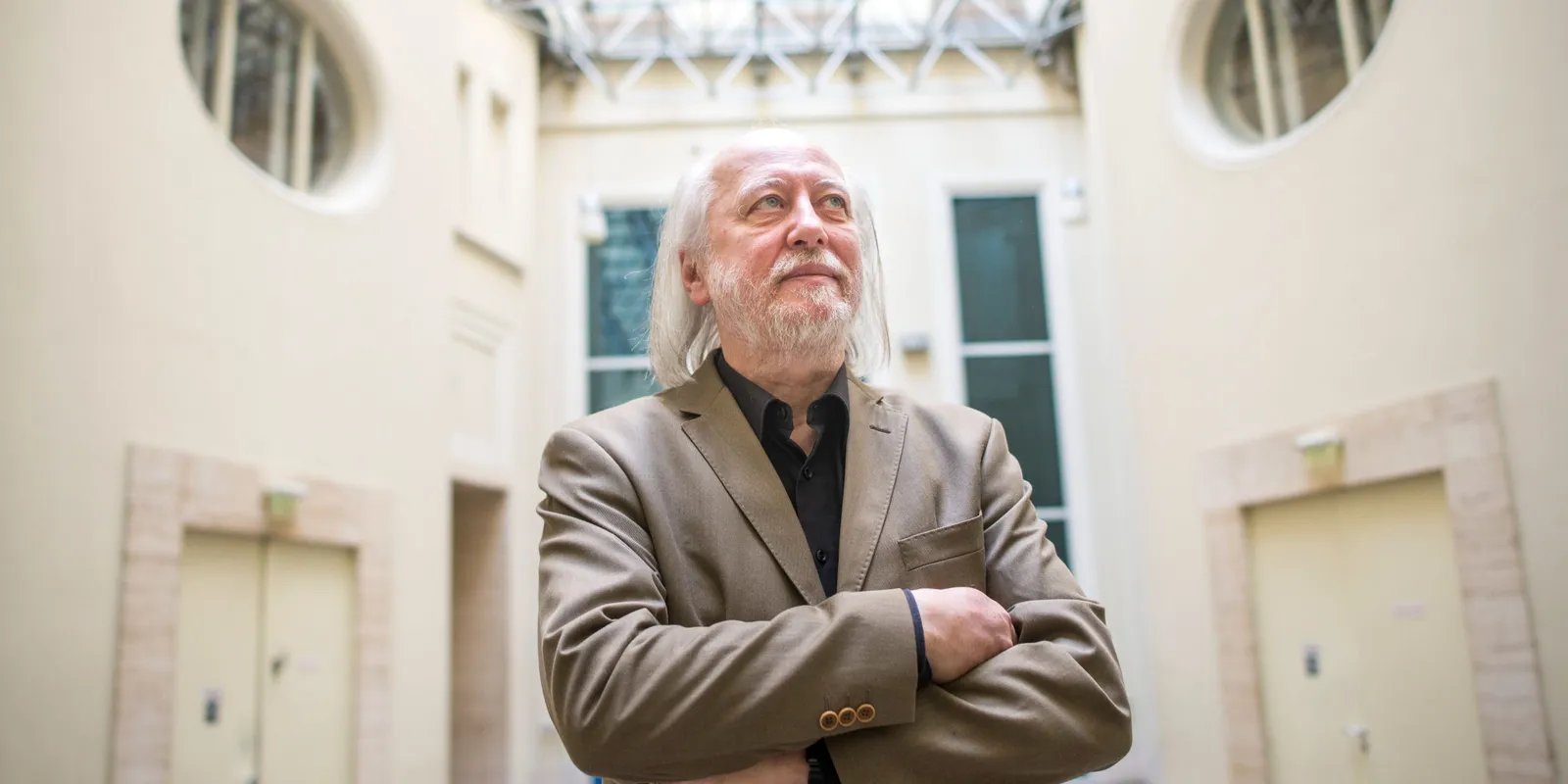 Krasznahorkai László átvette az irodalmi Nobel-díjat