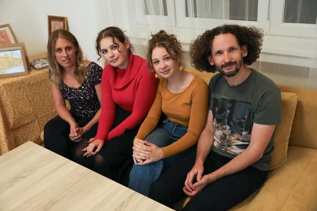 A család évek óta levelezik egy börtönben ülő, életfogytiglanra ítélt rabbal