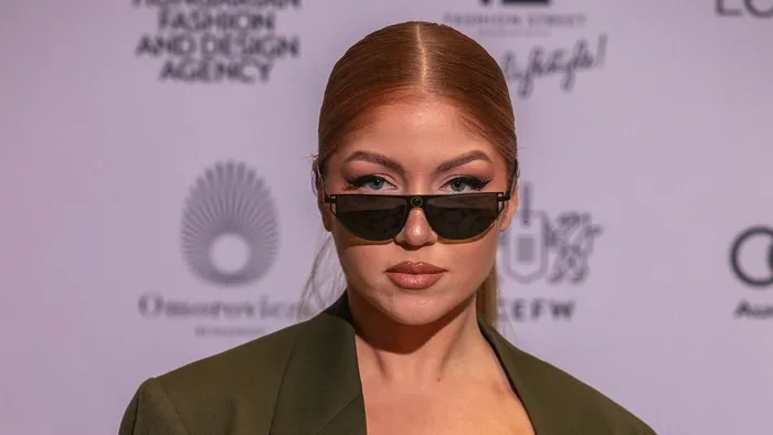 Ilyet még nem láttál: Tolvai Reni szexi Grincsnek öltözött