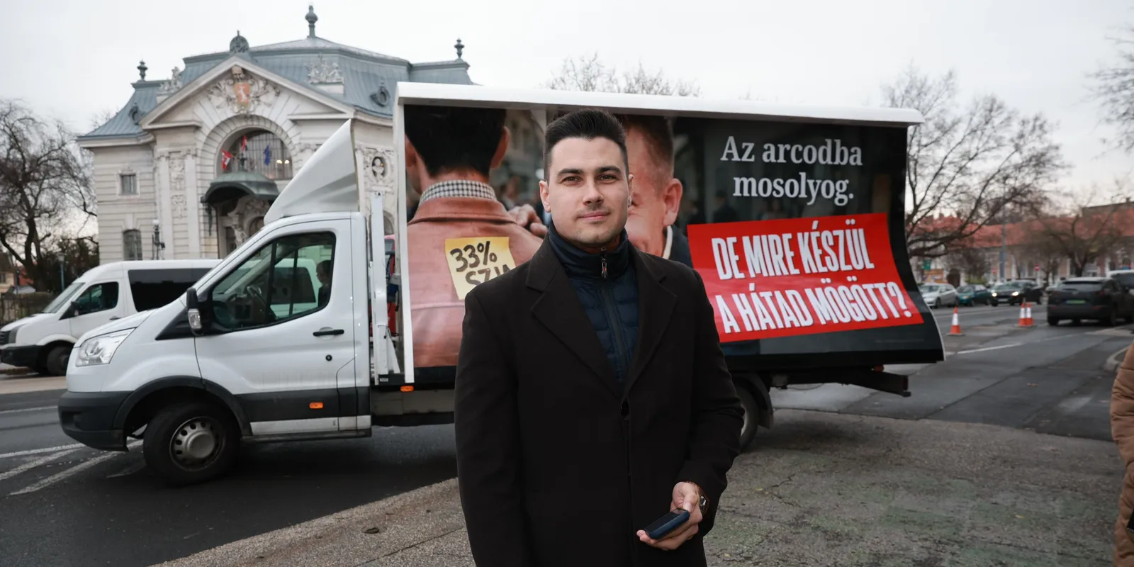 Plakátkampány indul a Tisza megszorító csomagjáról