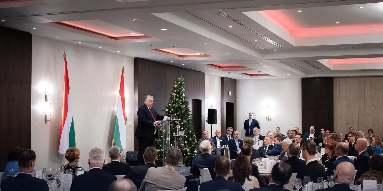 Orbán Viktor: Amerikában látják Európa lecsúszását