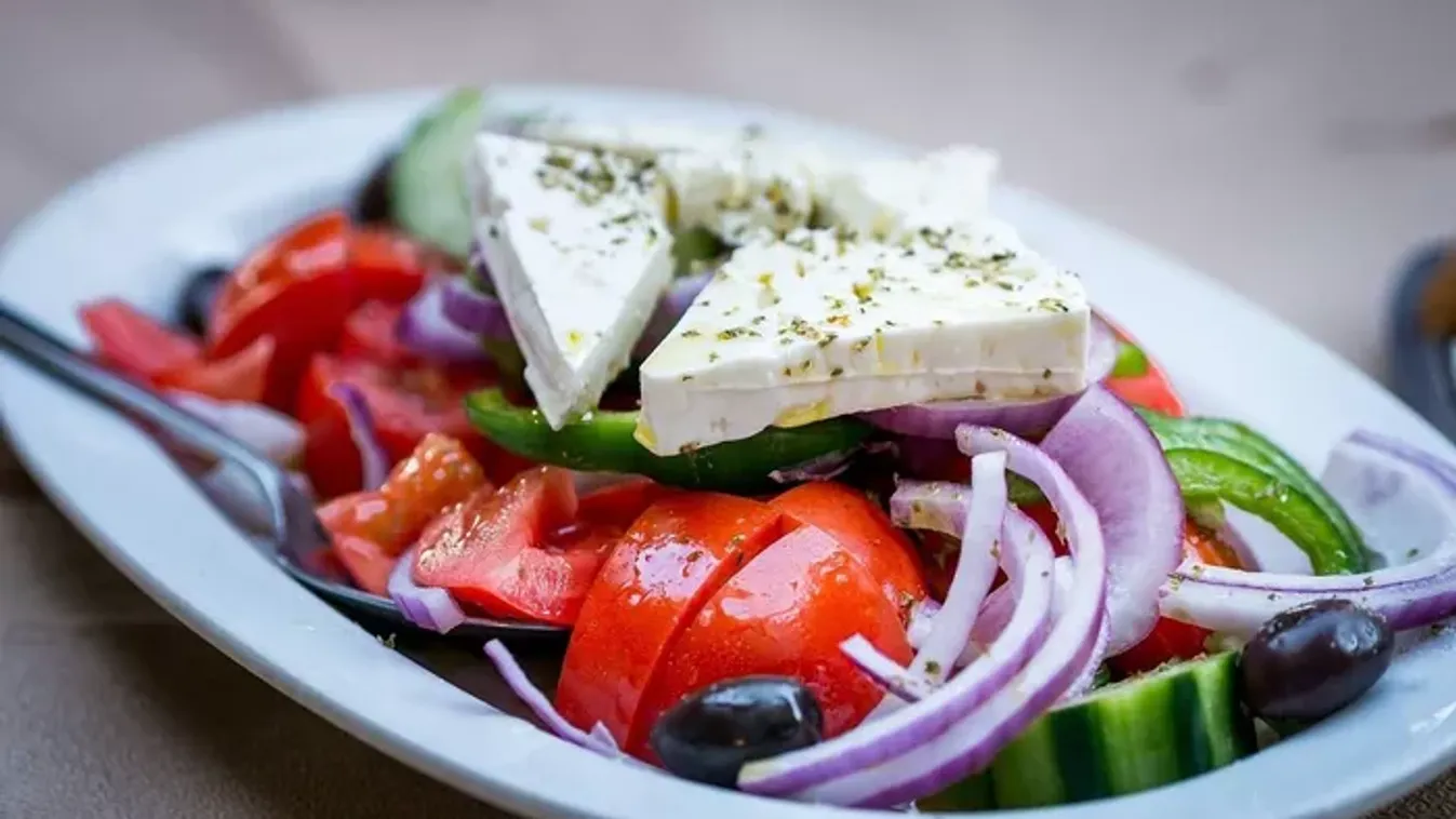 Hiánycikk lehet a feta sajt, több százezer kecskét vágtak le Görögországban