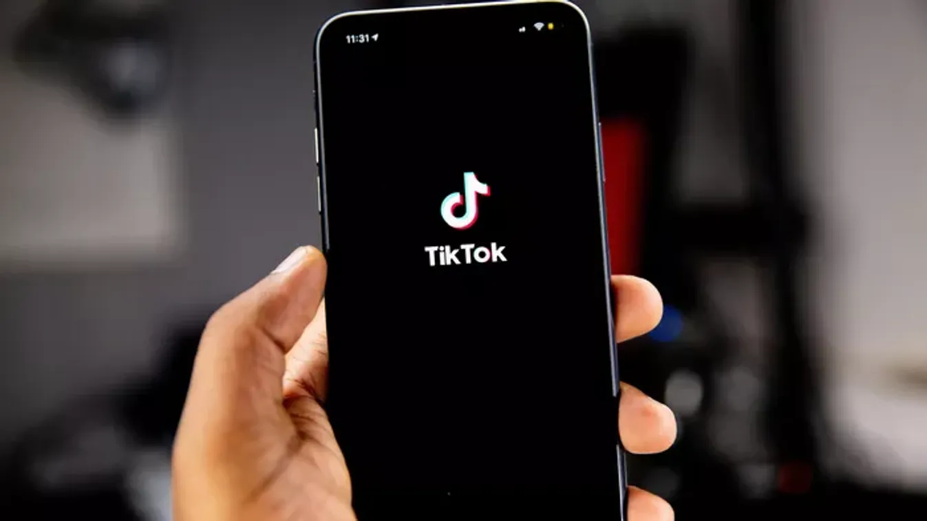 Saját vérét itta meg, kórházba került a TikTok kihívás miatt