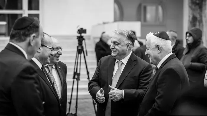 Orbán Viktor: Felújított kórház - kicsit másképp