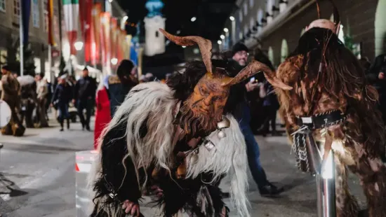 Karácsonyi rönk, szürke kanca – förtelmes karácsonyi szokások, amikről biztos nem hallottál!