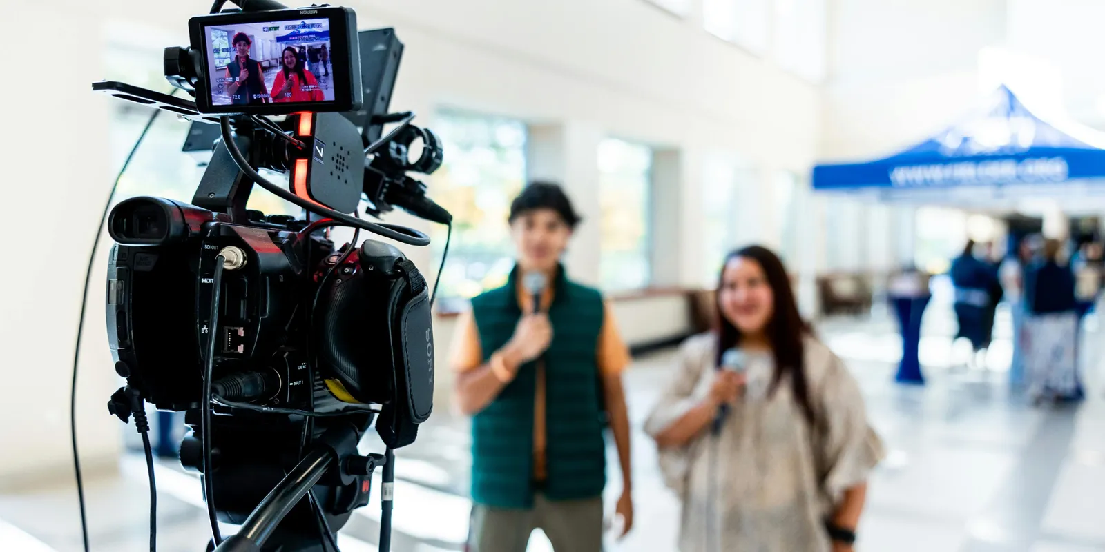 Szinte rá sem lehet ismerni a híres műsorvezetőre