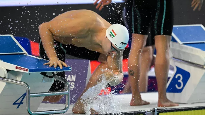 Véres baleset után magyarázkodik az úszónk az Eb-n