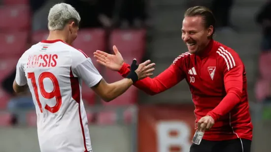 "Balázs régen forrófejű volt" - Megvan a véleménye Dzsudzsákról a Loki sztárjának