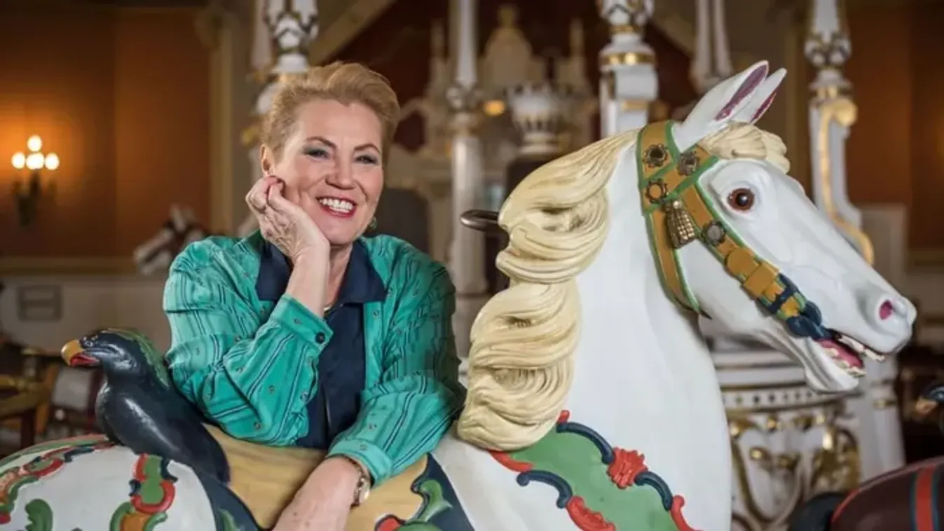 Bay Éva: „Életem első mackóját karácsonyra kaptam”