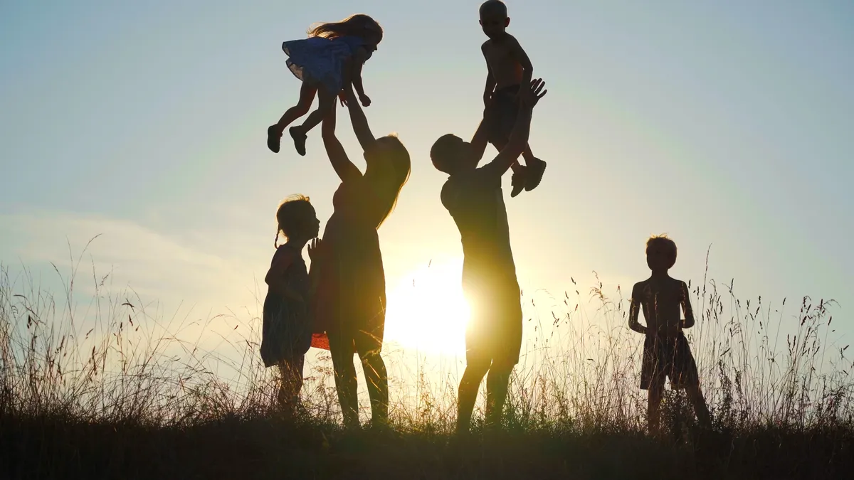 Magyar Péter pártja még az állampapírok hozamát és a babakötvényt is megadóztatná