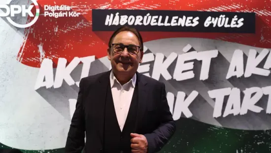 Fásy Ádám kiállt a Bors mellett Magyar Péterrel szemben