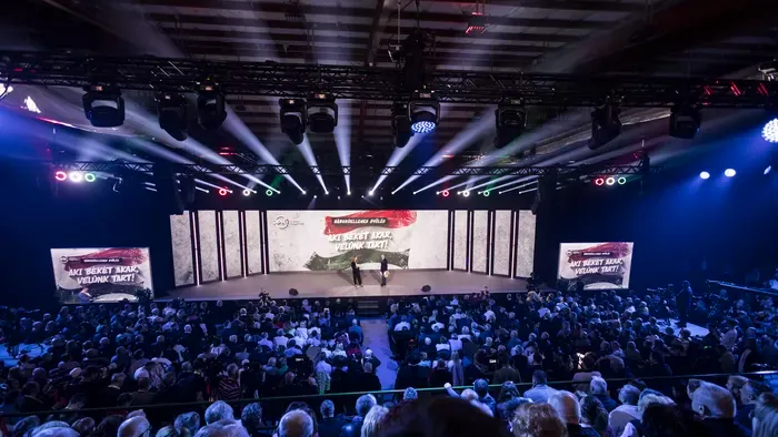 Ismét nagy tömeg a Háborúellenes Gyűlésen, ezúttal Mohácson