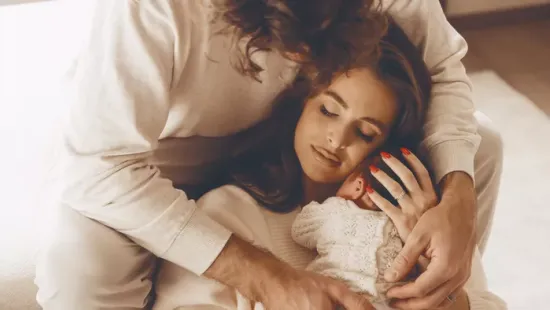 Sydney van den Bosch: „Furcsa kimondani, hogy anyává váltam!”